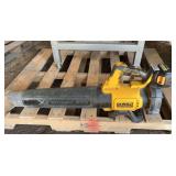 Dewalt 20V blower with battery, bldg:locked