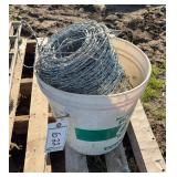 Pail of fence barb wire, row:6