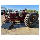 Farmall 400 Diesel - Project tractor with parts