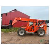 JLG Telehandler with pallet forks