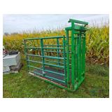 Working chute possibly for hogs or calves