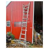 Expandable ladder
