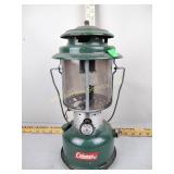 Coleman 220f lantern (overall good condition),