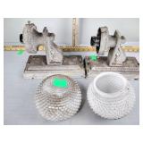 Cast-iron wall mounted light fixtures, with