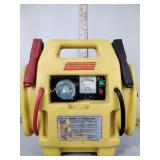 2 in 1 jumpstart/air compressor