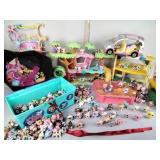 Little pet shop house, tree house, figurines,