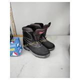 Winter boots used condition, toolbox, floodlights,
