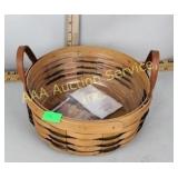 1999 Longaberger Darning basket with plastic