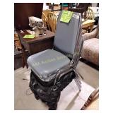 Stackable chairs (4)