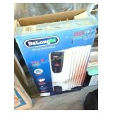 DeLonghi Electric oil filled radiator
