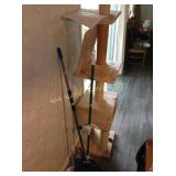 Cat climbing pole / bed, mop, broom