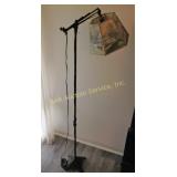 Bridge floor lamp, works