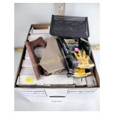 Wood plate stands, touchscreen cleaning wipes,