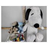 Stuffed toys including snoopy, fashion necklaces,