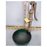 Cast iron water pump with basin, small