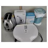 Oster toaster, desk lamp, garment steamer, George