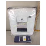 New stock Wamsutta twin XL mattress pad and body