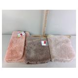 3 new stock Wamsutta bath rugs