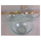 Pyrex glass mixing bowls