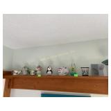 Mushroom figurines, puffin figurine, cup and