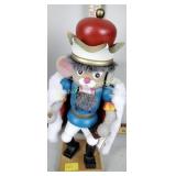 Wooden mouse nutcracker