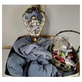 Christmas billows, ornaments, comforter