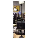 Floor lamp. Height: 71.5"