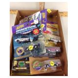 8 Johnny Lightning cars / set