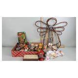 Figurines and trinkets Including giraffes, Noah