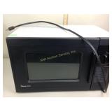 Magic Chef Microwave Oven-works