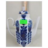 Lomonosov porcelain teapot