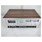 Akai GXC-730D stereo cassette deck, powers on