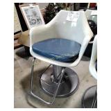 Salon stylist chair