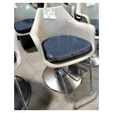 Salon stylist chair