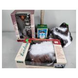 Porcelain lighted house, Lemax village collection