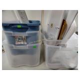 6 plastic totes most have lids