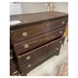 Vintage 4 drawer chest of drawers 45 inches tall