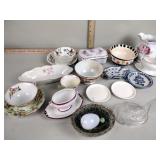 M A Hadley pottery, hen on nest, Staffordshire