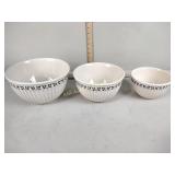 Paula Deen nesting bowls