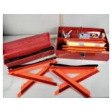 Emergency toolbox with reflectors, fire