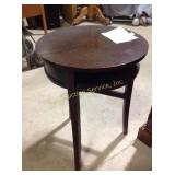 Round side table 19 x 26, some scratches