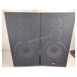 Akai 3 way speaker system, model SR-LA201