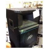 Peavey SP 2XT sound reinforcement speakers 600