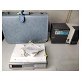 iHome under kitchen cabinet system for your iPod,