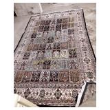 Area rug, some frayed edges approx 6ft x 9ft