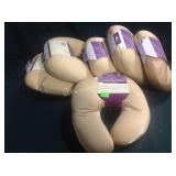 First class neck pillows (6), new With tags