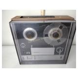 Sony stereo tape recorder, model TC 560d, no