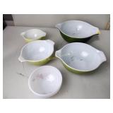 Pyrex mixing bowl set, Fire King mixing bowl
