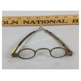 Brass Loop-Slide Temple Eyeglasses