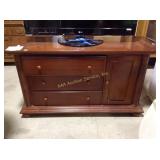 Baby cache cabinet , 16 x 20 x 35, scratches,